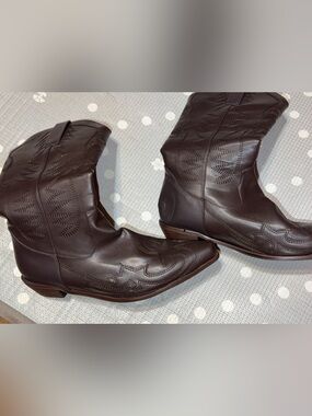 Women’s Dark Brown Western Embroidered Leather Boots